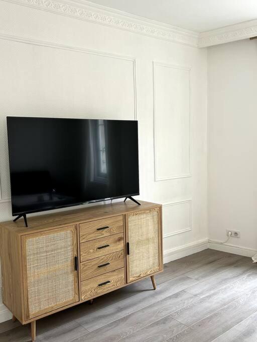 Le Petit Paris Compiegne Apartment Luaran gambar